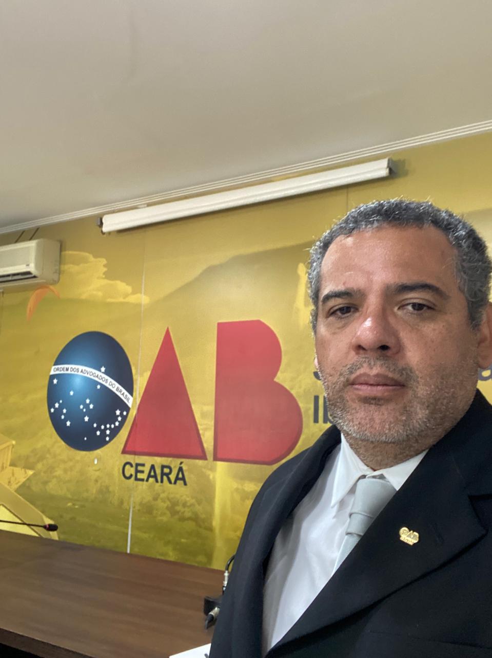 Dr. Francisco Ferreira, advogado OAB/CE 54229